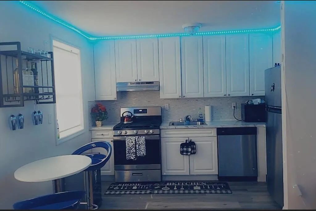 Townhouse Apartment In Oakland Gardens New York United States
